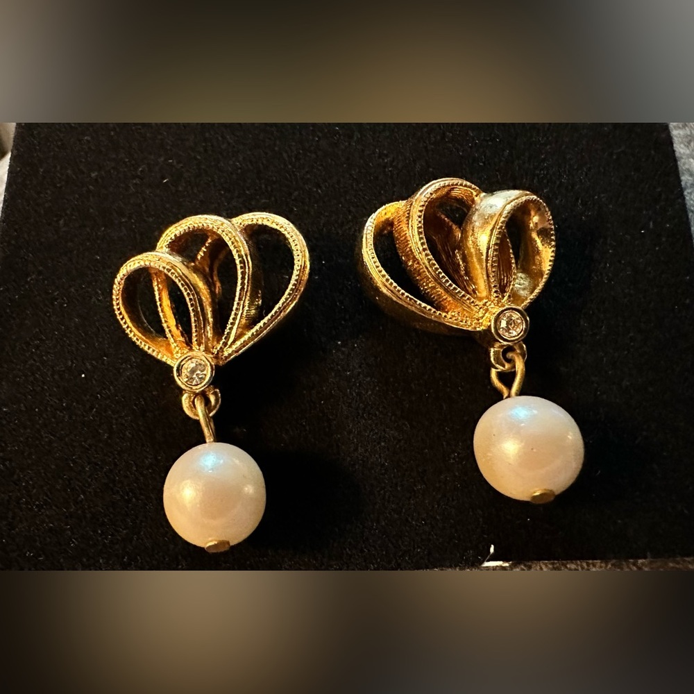 Vintage Gold Tone Ribbon Drop Earrings with Pearl Dangles